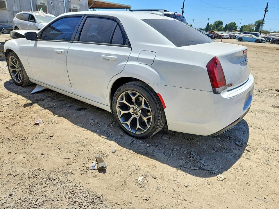 2018 CHRYSLER 300 TOURING 2