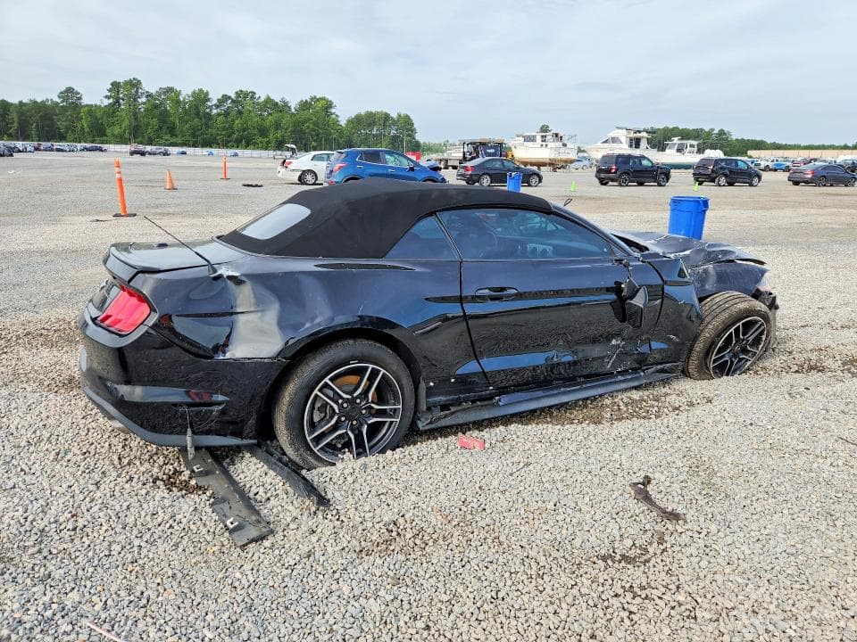 2022 FORD MUSTANG 3