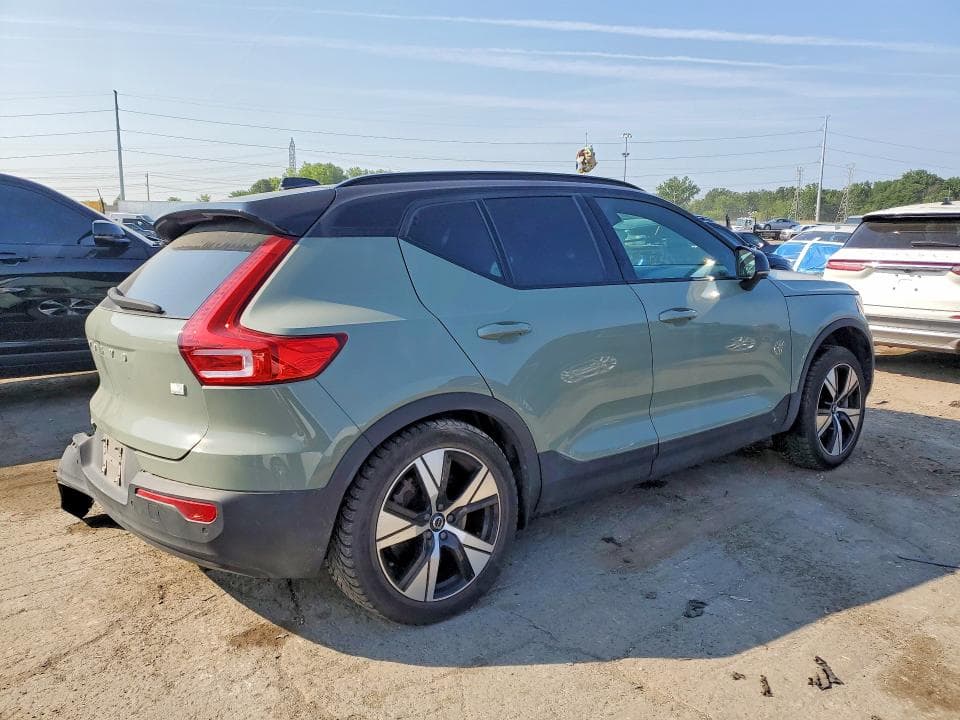 2021 VOLVO XC40 RECHARGE 3