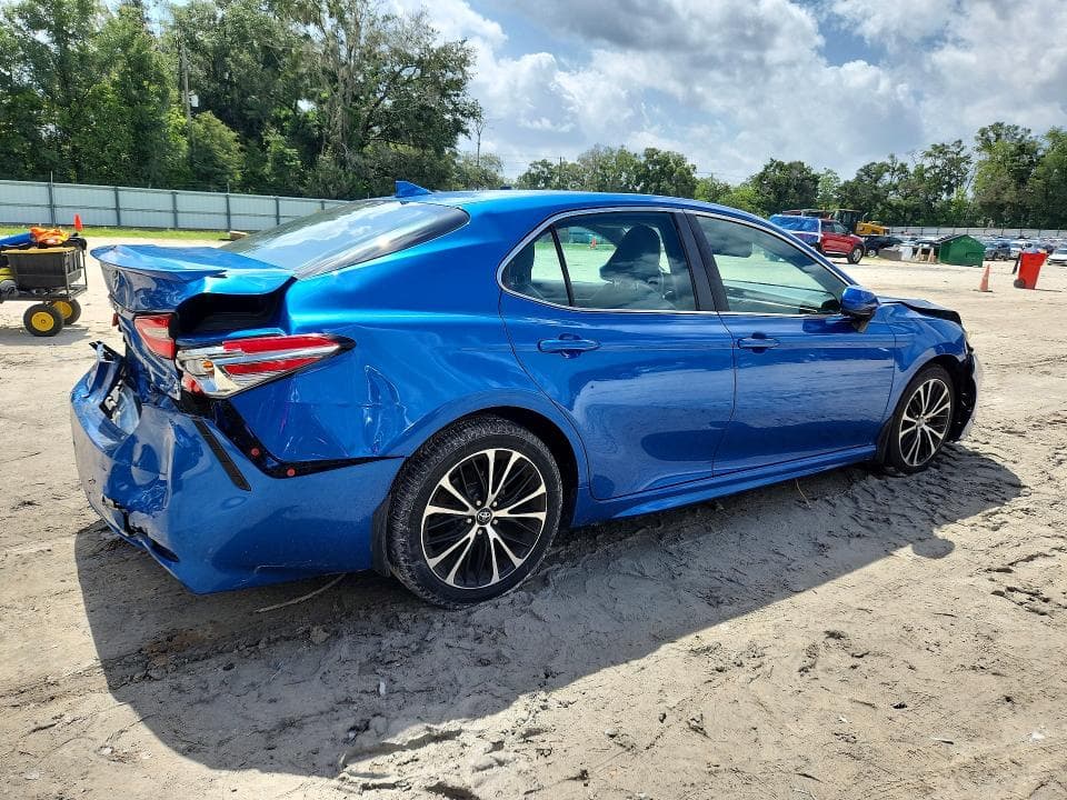 2019 TOYOTA CAMRY SE 3
