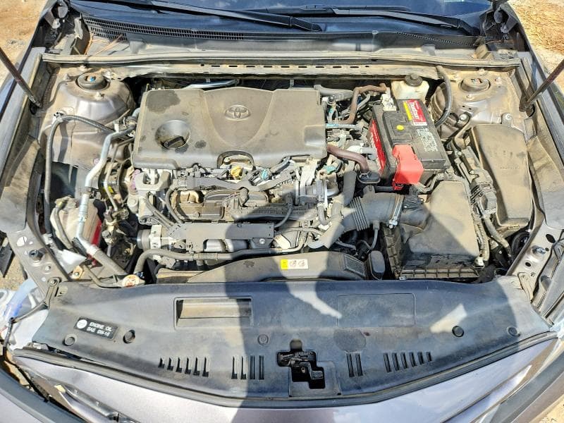 2018 TOYOTA CAMRY SE 11