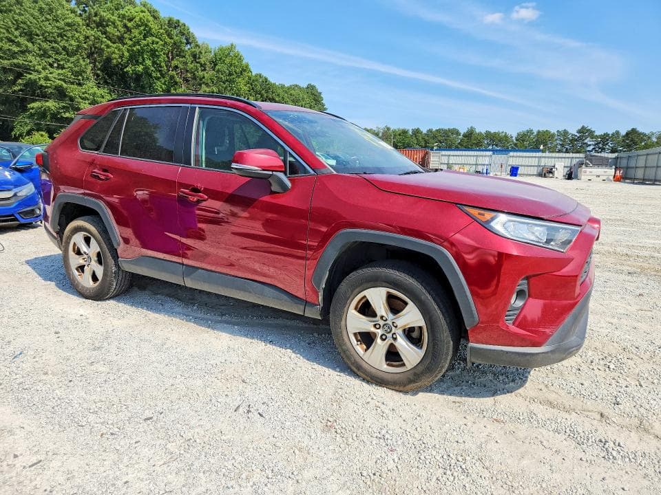 2019 TOYOTA RAV4 XLE 4