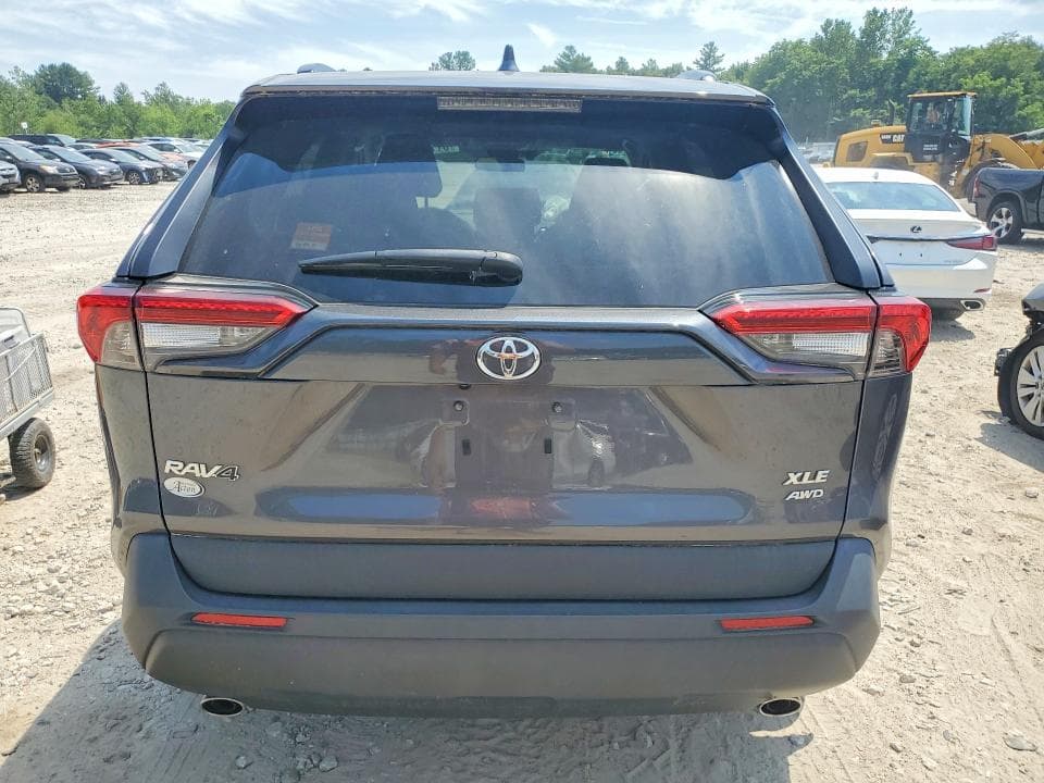 2022 TOYOTA RAV4 XLE PREMIUM 6