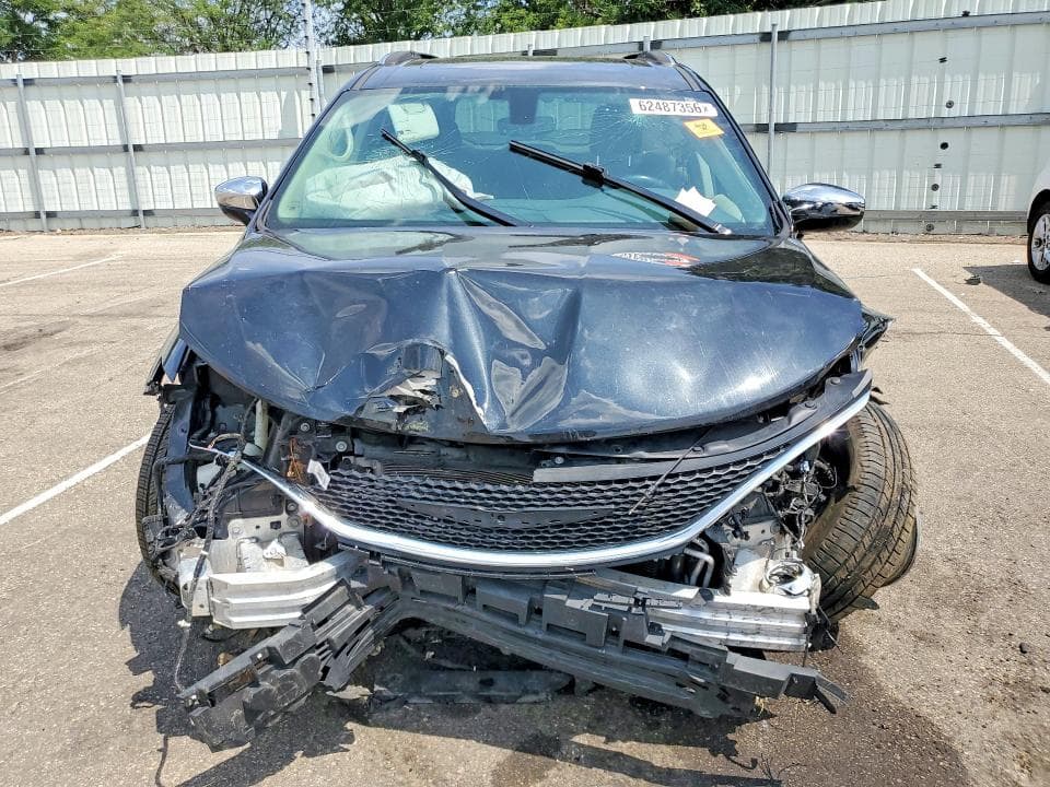 2020 CHRYSLER PACIFICA LIMITED 5