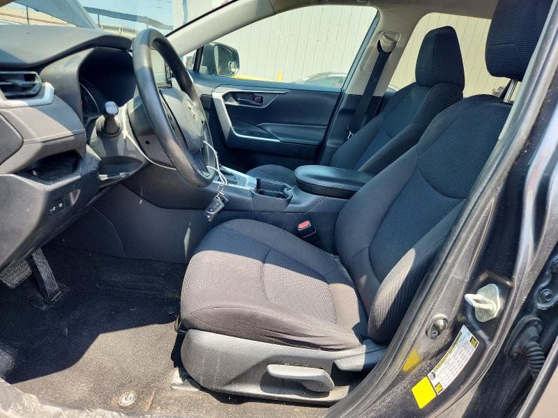 2019 TOYOTA RAV4 LE 7