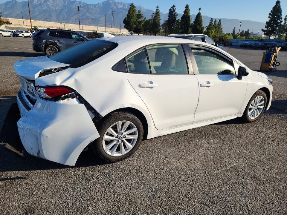 2026 TOYOTA COROLLA HYBRID LE 3