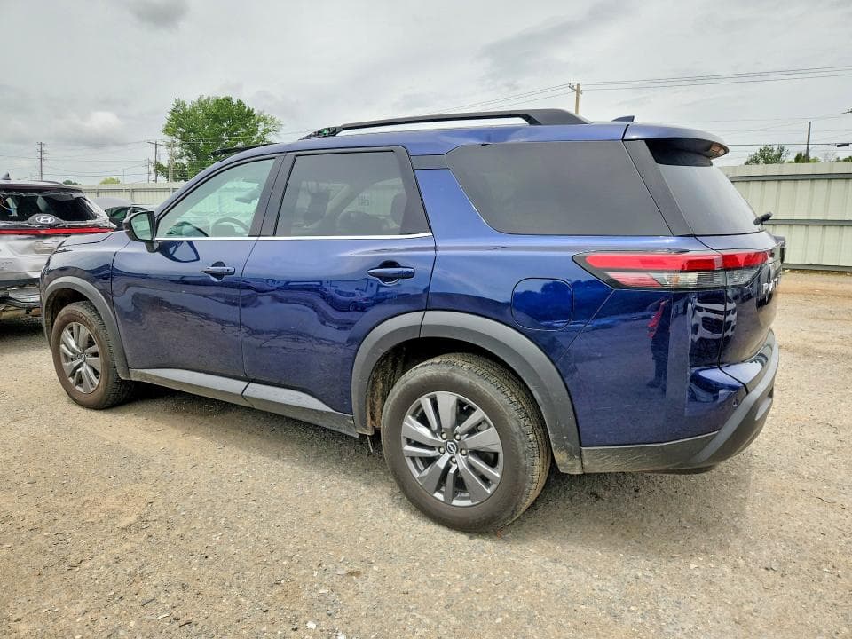 2025 NISSAN PATHFINDER SV 2