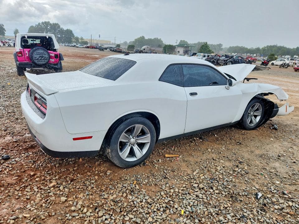 2019 DODGE CHALLENGER SXT 3