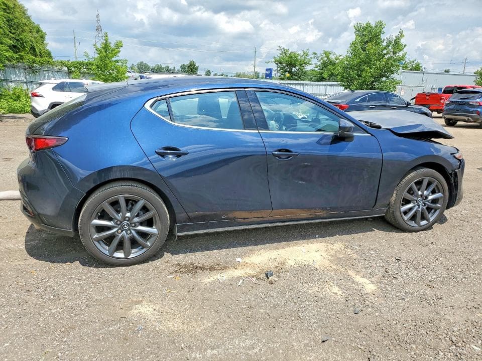 2023 MAZDA 3 PREMIUM 3
