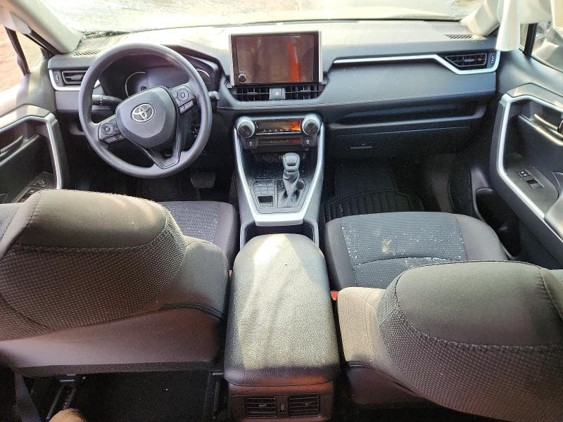 2025 TOYOTA RAV4 LE 8