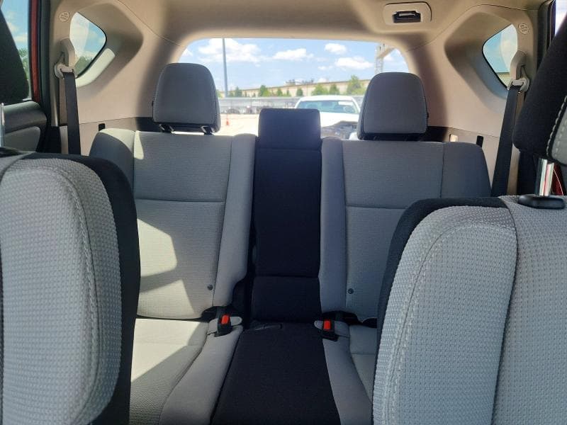 2018 TOYOTA RAV4 XLE 10