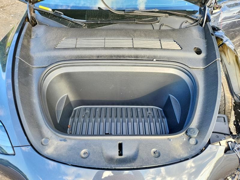 2024 TESLA MODEL Y 11