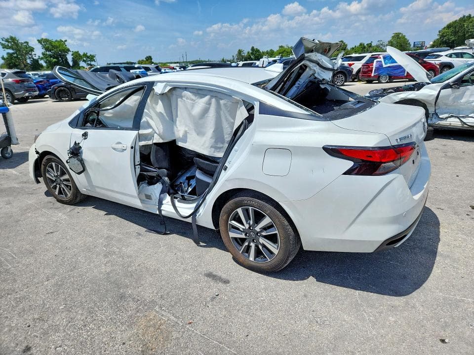 2025 NISSAN VERSA SV 2