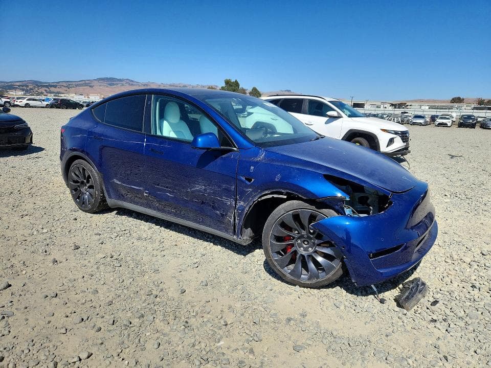 2022 TESLA MODEL Y 4