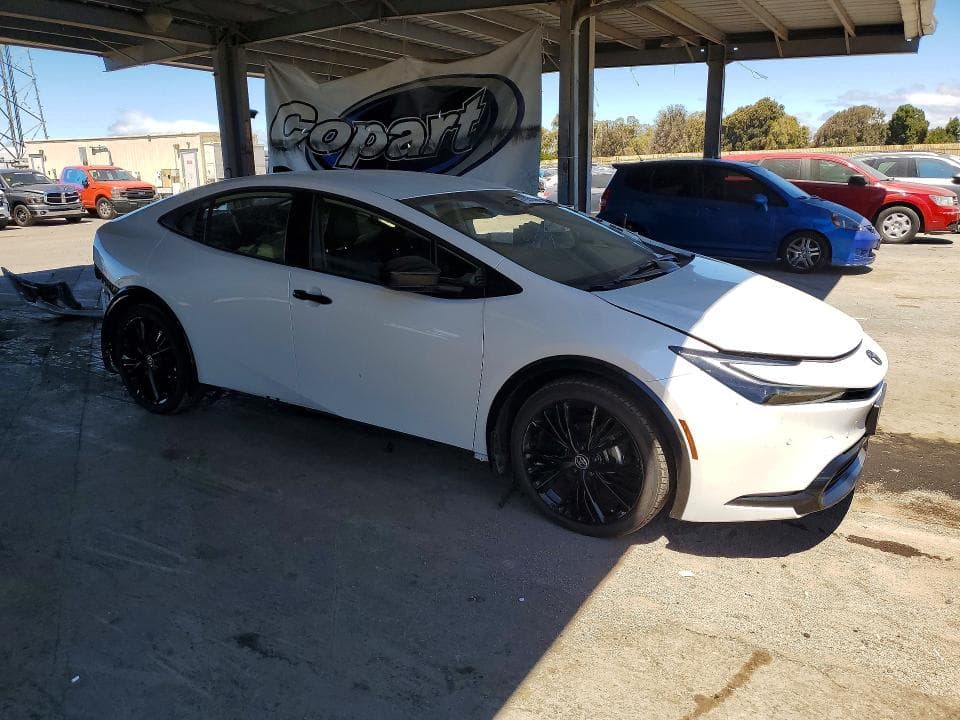 2025 TOYOTA PRIUS NIGHTSHADE 4