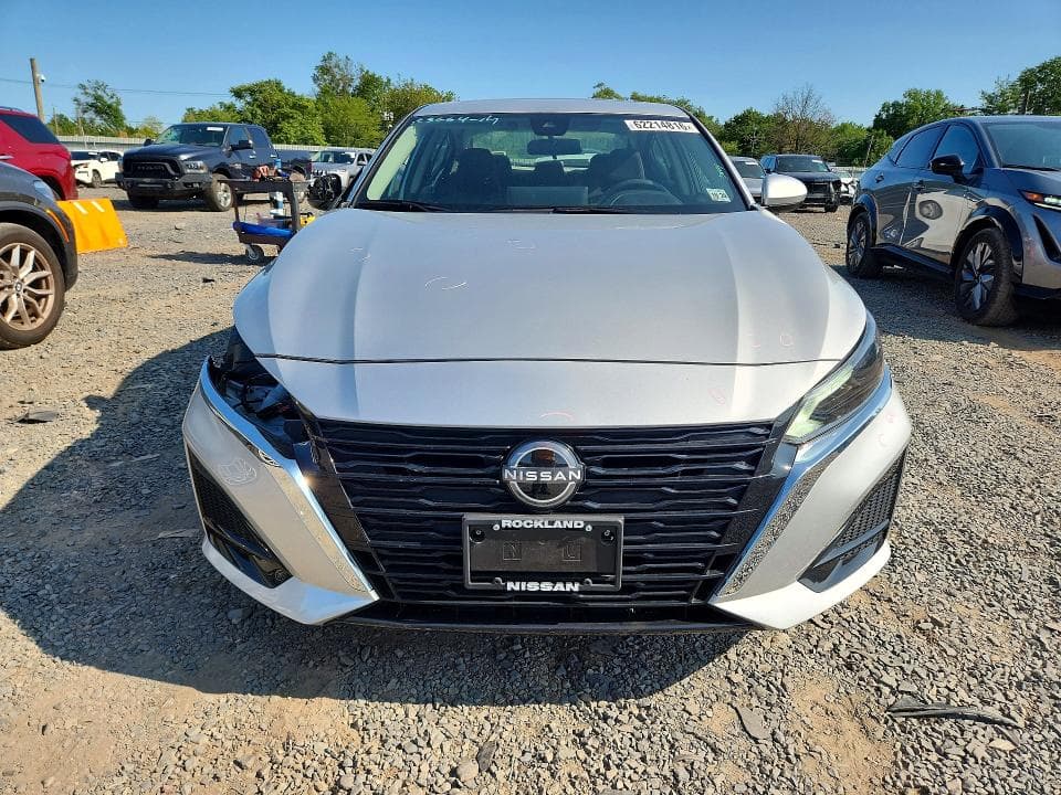 2024 NISSAN ALTIMA SV 5