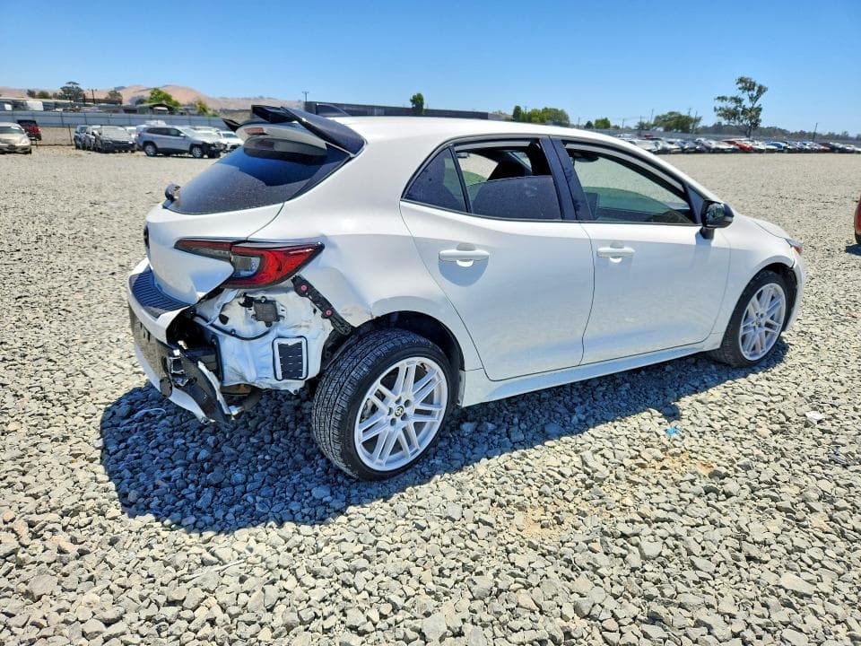 2026 TOYOTA COROLLA HATCHBACK FX 3