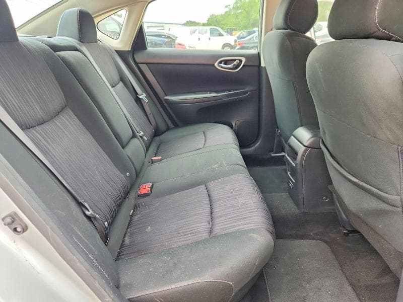 2019 NISSAN SENTRA SV 10