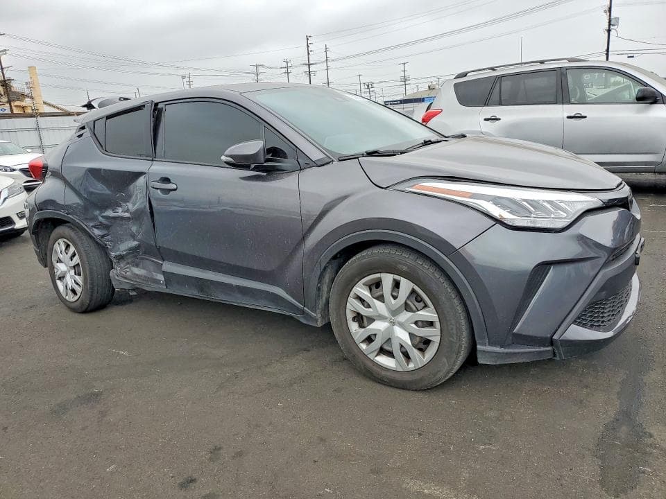 2021 TOYOTA C-HR LE 4