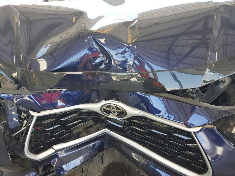 2023 TOYOTA HIGHLANDER XLE 11