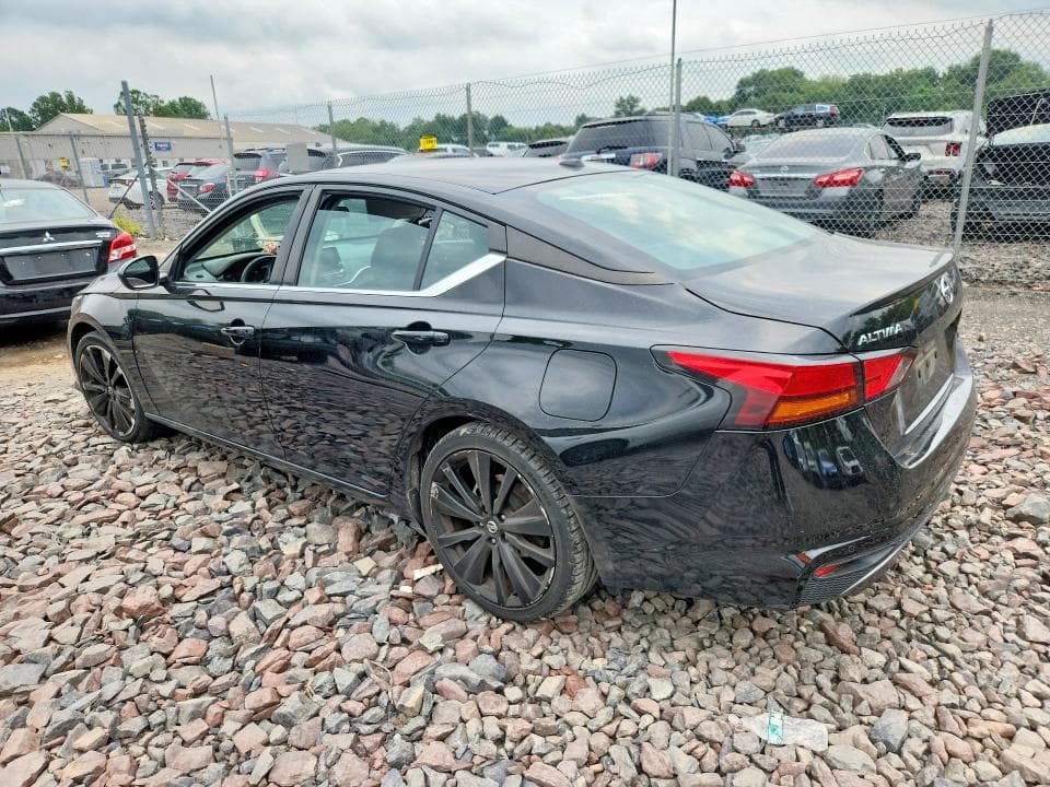 2021 NISSAN ALTIMA SR 2
