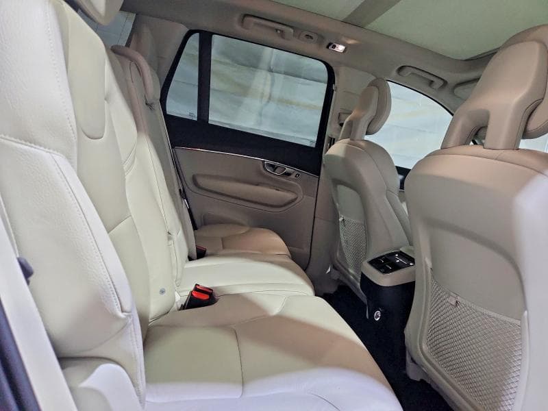 2020 VOLVO XC90 T5 MOMENTUM 11