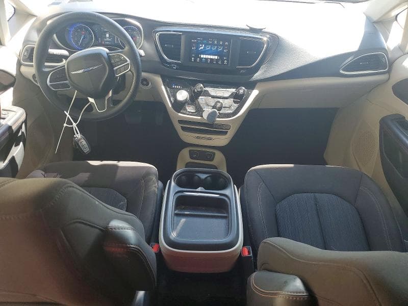 2020 CHRYSLER PACIFICA TOURING 8