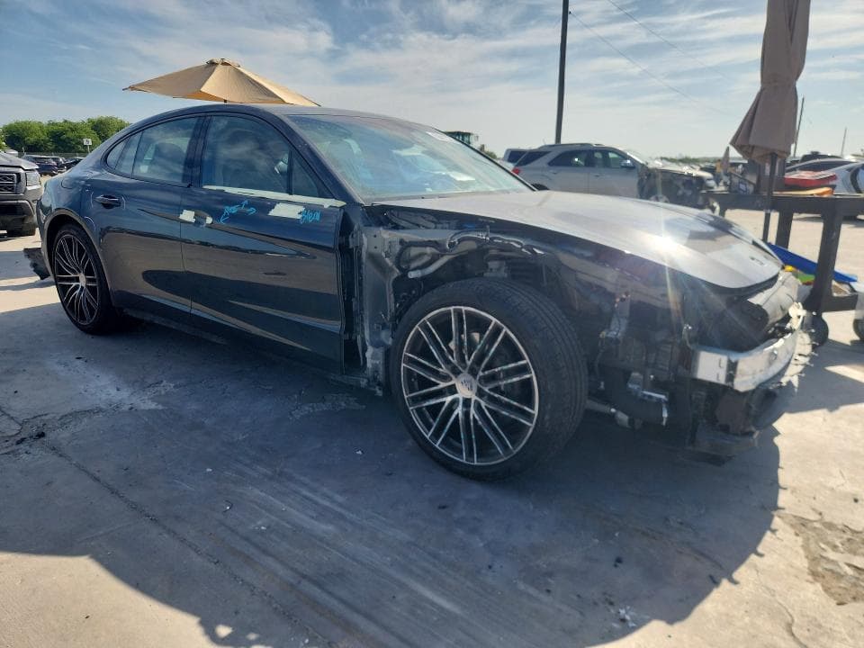 2018 PORSCHE PANAMERA 4 4