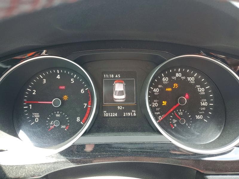 2017 VOLKSWAGEN JETTA GLI 9