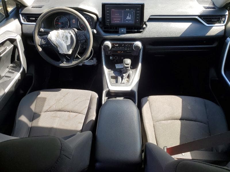 2019 TOYOTA RAV4 LE 8
