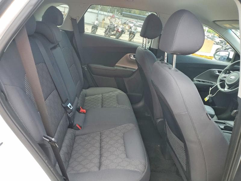 2018 KIA NIRO LX 11