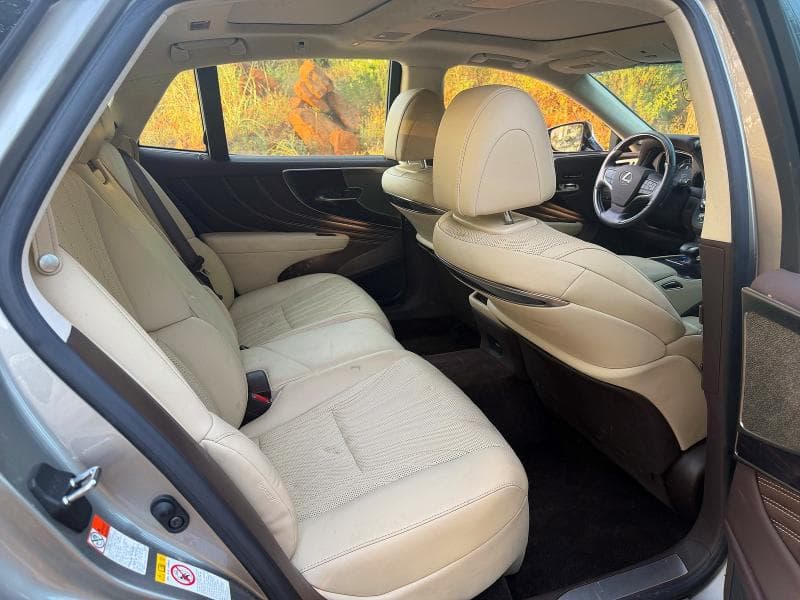 2018 LEXUS LS 500 6