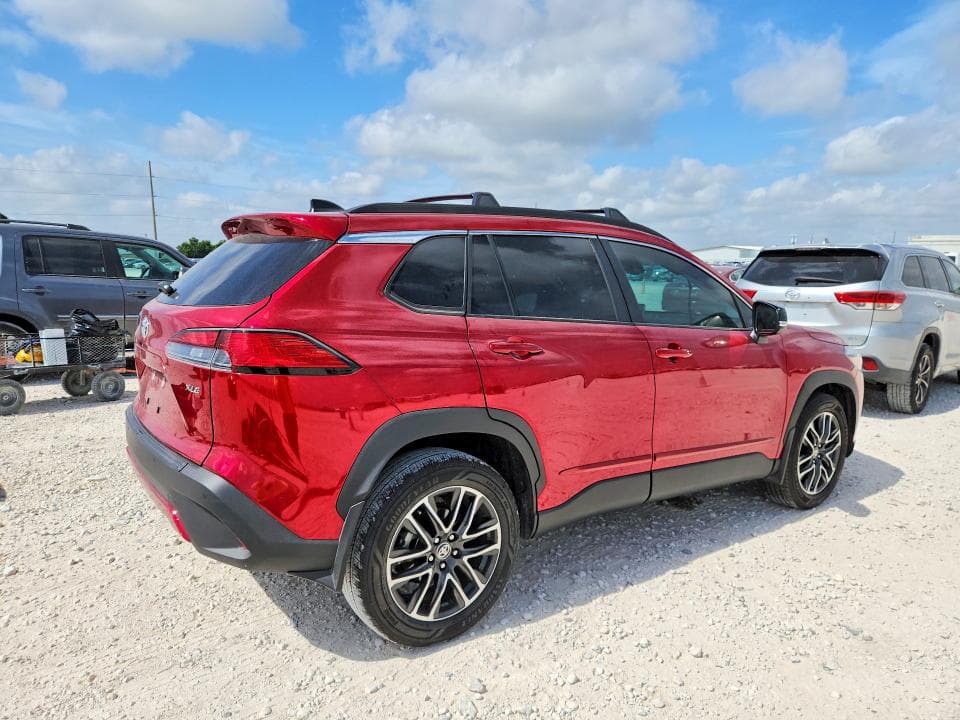 2026 TOYOTA COROLLA CROSS XLE 3