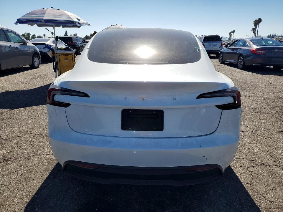 2025 TESLA MODEL 3 6