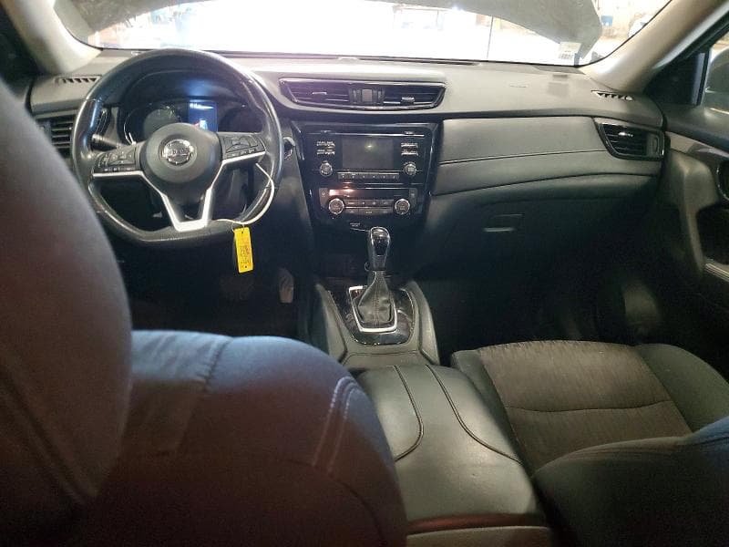 2017 NISSAN ROGUE SV 8