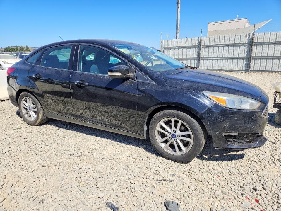 2017 FORD FOCUS SE 4