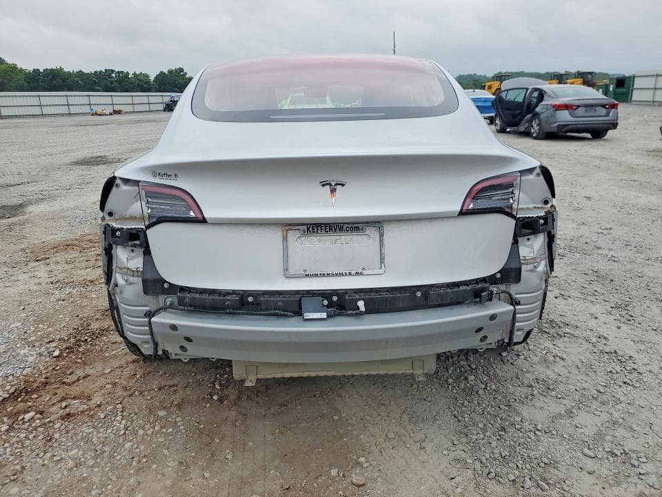 2018 TESLA MODEL 3 6