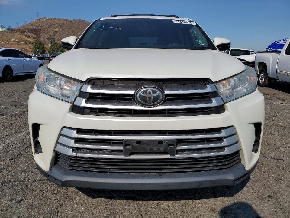 2019 TOYOTA HIGHLANDER LE 5