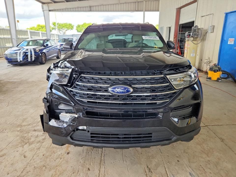 2022 FORD EXPLORER XLT 5