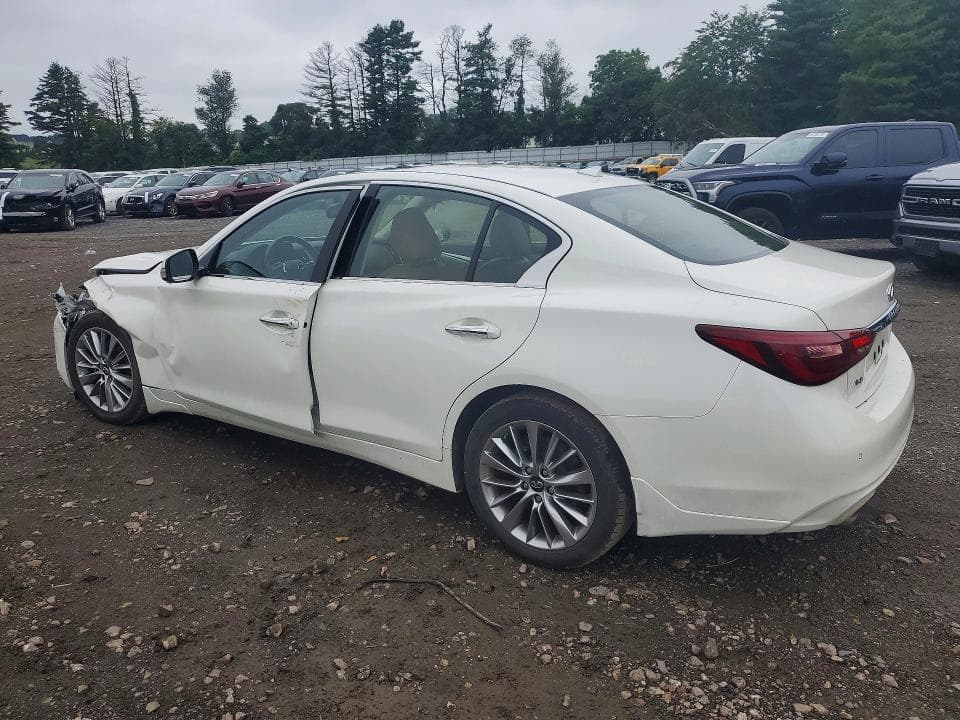 2023 INFINITI Q50 LUXE 2