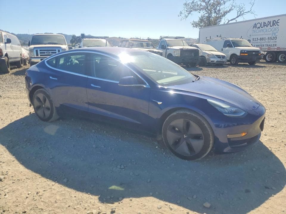 2018 TESLA MODEL 3 4