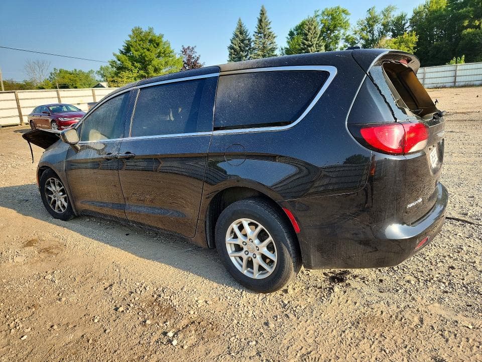 2017 CHRYSLER PACIFICA TOURING 2