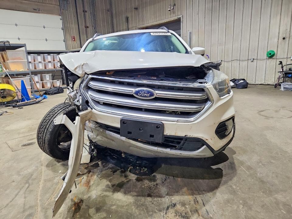 2017 FORD ESCAPE SE 5