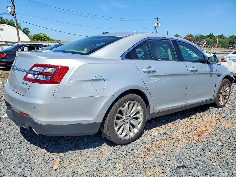 2019 FORD TAURUS LIMITED 3