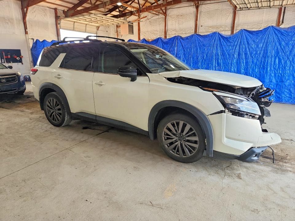 2024 NISSAN PATHFINDER SL 4