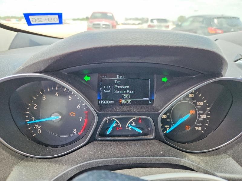 2017 FORD ESCAPE SE 9