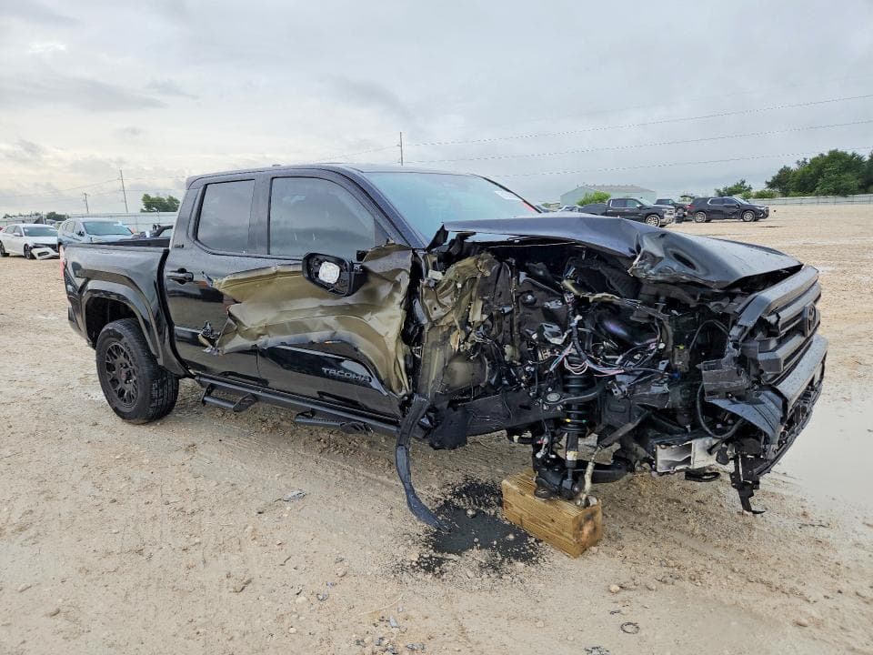 2025 TOYOTA TACOMA SR5 4