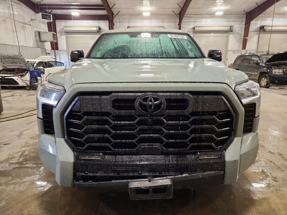 2025 TOYOTA TUNDRA LIMITED 5
