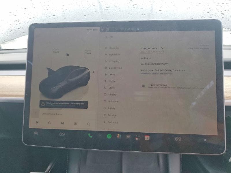 2023 TESLA MODEL Y 9