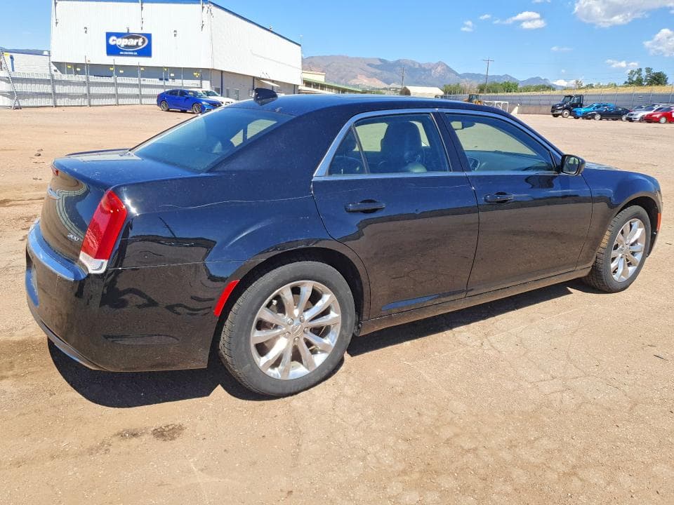 2018 CHRYSLER 300 TOURING 3